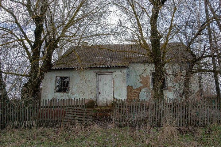 Нежилое здание, площадь 56,6 кв.м. и земельный участок, 197 кв.м. с Задонье Липецкой области.