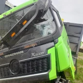 Специализированный, автомобиль - самосвал SHACMAN SX331863366, 2023, Идентификационный номер: LZGJX4Z63PX041974, принадлежащий Продавцу на праве собственности, что подтверждается Договором купли-продажи № ОВ/Ф-125246-06-01-С-01 от 23.08.2023 г.