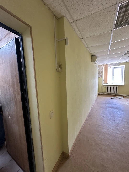 Нежилое помещение 276,4 кв.м, расположенное по адресу: Российская Федерация, Курская область, город Курск г.о., г. Курск, ул. Магистральная, зд. 17, помещение 1-6; 9,11,12;12а;13;13а;14;15;15а;16-19 на 2 этаже