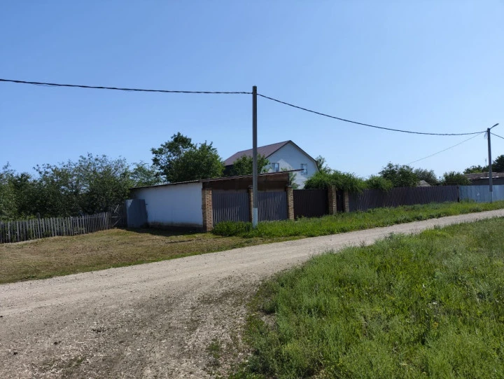 Жилой дом 160 кв.м и З/У - 3387 кв.м по адресу: Самарская область, р-н Безенчукский, с. Никольское, ул. Зеленая Лука, д. 10а