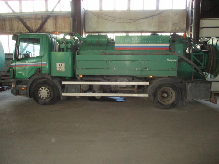 Цистерна SCANIA P94DB 4Х2LB300 "JLH FLEXLINE 207"