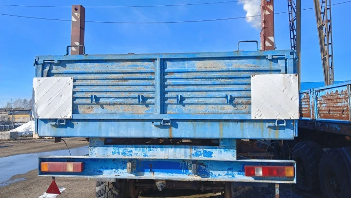 Полуприцеп тяжеловоз ЧМЗАП-99065
