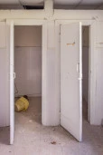Имущественный комплекс в составе 3 объектов недвижимости и земельного участка по адресу: Липецкая область, Хлевенский район, с. Синдякино, ул. Речная, д. №6