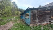 Нежилое здание, площадь 125,6 кв.м с земельным участком площадью 2190 кв.м,: Ярославская область, Угличский район, г. Углич, п. Мебельщиков, д. 19