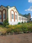 Имущественный комплекс: земельный участок 10 675 +/- 72 кв.м., кад.№57:07:0030402:357 с расположенными на нем зданиями и сооружениями (6 объектов) в Орловской области, р-н Дмитровский, с/п Малобобровское, с. Малое Боброво