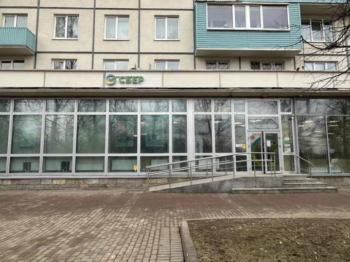 Торговое помещение 136,7 кв.м  на Пискаревском
