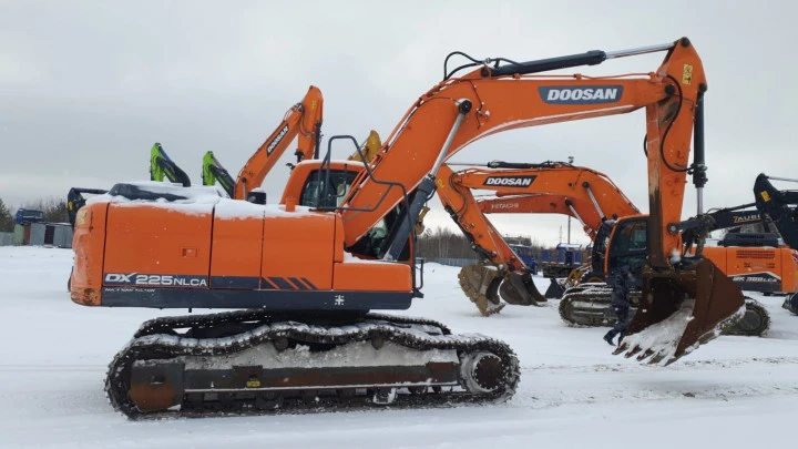 ЭКСКАВАТОР DOOSAN DX225NLCA, 2018, Идентификационный номер: DHKCEBCDVJ0001022, принадлежащий Продавцу на праве собственности, что подтверждается Договором купли-продажи № ОВ/Ф-271171-01-01-С-01 от 15.12.2022 г.