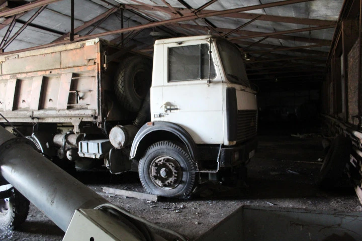 Автомобиль МАЗ-551605-225 (идентификационный номер (VIN) Y3M55160560007432, год выпуска 2006, кузов № 2756, цвет белый)