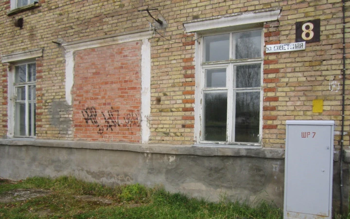 Нежилые помещения, общей площадью 73,4 кв.м, 1-й этаж: Республика Коми, г. Сосногорск, пгт. Войвож, ул. Советская, д.8