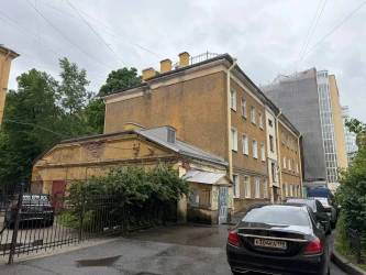 Нежилое помещение 14,1кв.м на 11-й линии В.О.