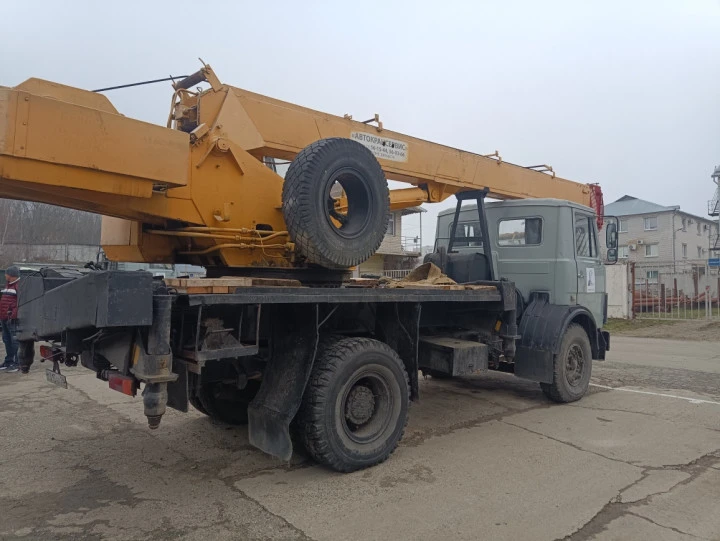 Специализированный автокран КС 3577-4