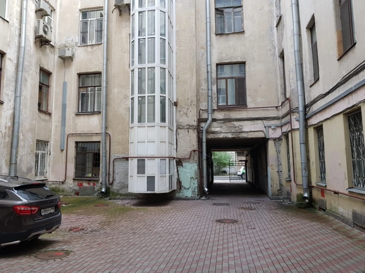 Нежилое помещение 14,7 кв.м. у ст.м. "Петроградская"