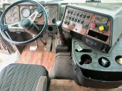 INTERNATIONAL 9800, бежевый, 1998, 928 864 км, 10.8 МТ (330 л.с.), дизель, задний, VIN 1HSRUAHR6XH593158.