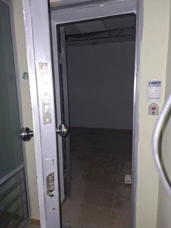 Нежилое помещение площадью 84,5 кв.м, этаж: 1 пом. №13-22 и 31/100 доли в праве на земельный участок общей площадью 559,0 кв.м, расположенные по адресу: Ярославская область, Ростовский р-н, г. Ростов, ул. Спартаковская, д.162.