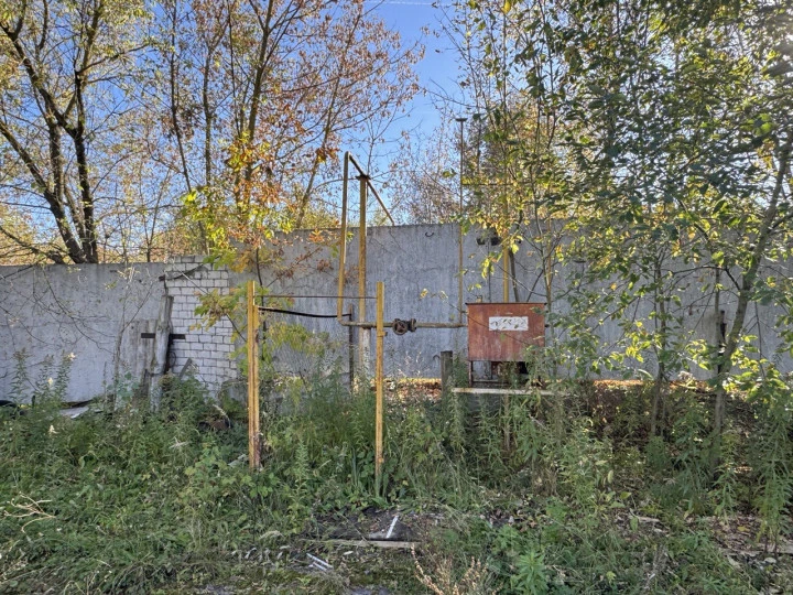 Нежилое здание пл. 7 кв.м, кад. номер: 52:18:0080221:6; нежилое здание пл. 85,7 кв.м, кад. номер: 52:18:0080221:7; нежилое здание площ. 481,6 кв.м, кад. номер: 52:18:0080221:8, по адресу: г. Нижний Новгород, Приокский р-н, ул. Нижне-Валдайская, д. 32.