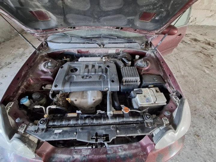Автомобили легковые HYUNDAI Sonata 2010 года выпуска.Тюменский район, с. Каменка, ул. Полевая, 23 стр.1.
