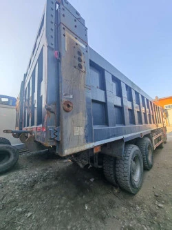 Специализированный, автомобиль - самосвал SHACMAN SX33186T366, 2022, Идентификационный номер: LZGJX4T62NX001410, принадлежащий Продавцу на праве собственности, что подтверждается Договором купли-продажи № ОВ/КОН-3780-10-01-С-01 от 30.12.2021 г.