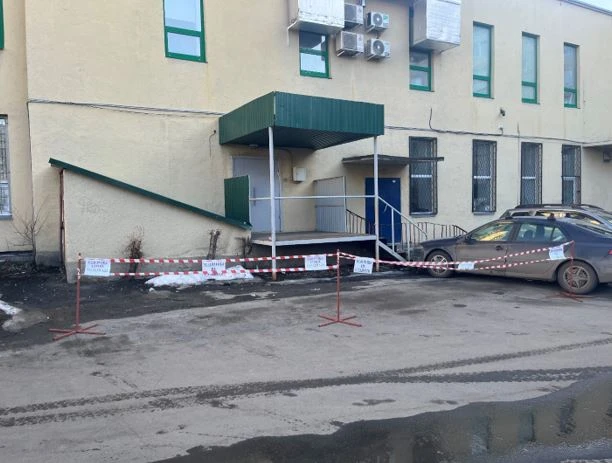 Право заключения договора аренды части нежилого помещения , общей площадью 157,7 кв. м, расположенное по адресу: Курганская обл, Курган, 2-й мкр., дом 10, пом. 1