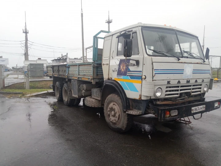 Грузовой бортовой КАМАЗ-53212
