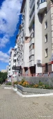 Квартира - 176,7 кв. м, адрес: г. Хабаровск, Центральный, ул. Комсомольская, д. 104, кв. 83, 3 - комнатная, 6 этаж, кадастровый номер 27:23:0030120:1181. Доступ к объекту отсутствует.