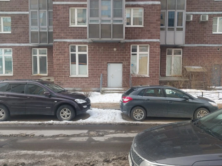 Нежилое помещение площадью 172,6 кв.м., расположенное по адресу: Санкт-Петербург, ул. Мебельная, д. 21, корп. 1, литера. А, пом. 18-Н Н