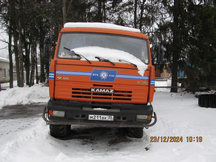Опоровозный автопоезд-Тягач