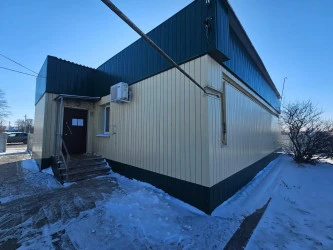 Нежилые помещения 64,6 кв.м. и доля з/у в Липецкой области, Усманский р-н, с. Сторожевое