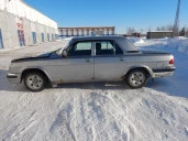 Легковой седан ГАЗ 31105.