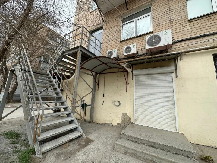 Нежилое помещение, общей площадью 275,2 кв.м, по адресу: Челябинская обл, Чебаркуль, Ленина ул, дом 37