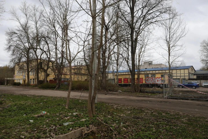 Здание в Красном Селе