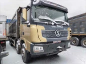 Специализированный, автомобиль - самосвал SHACMAN SX33186V366, 2022, Идентификационный номер: LZGJX4V60NX011432, принадлежащий Продавцу на праве собственности, что подтверждается Договором купли-продажи № ОВ/Ф-87172-08-01-С-01 от 23.06.2022 г.