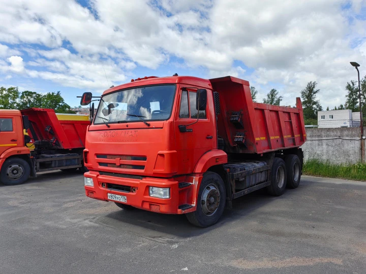 Грузовой самосвал КАМАЗ 65115-42