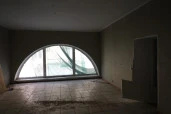 Право аренды помещения площадью 1058,5 кв. м в Апраксином дворе.
