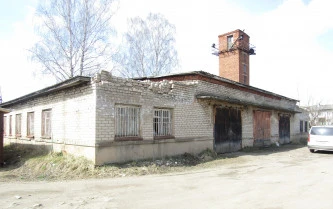 Здание гаражей общ.пл. 474,5 кв.м с земельным участком 1 500 кв.м: Ярославская область, р-н Переславский, с. Купанское, ул. Депутатская, д. 27