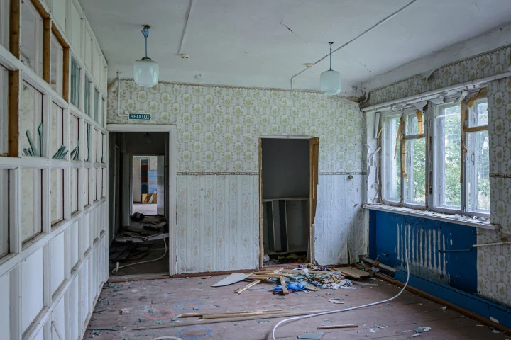 Земельный участок, площадь 3151 кв.м., кадастровый номер: 48:07:1270105:3; Здание, площадь 316,9 кв. м., кадастровый номер: 48:07:1270105:48; здание (сарай) площадь 37,7 кв.м. по адресу: Липецкая область, м.о. Елецкий, с. Малая Боевка, ул. Мира, д.24