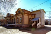 Здание «Дом В.М.Рукавишникова», площадь 721,4 кв.м., кадастр.№: 52:18:0060090:73, по адресу: Российская Федерация, Нижегородская область, г. Нижний Новгород, ул. Большая Печерская, д.21. Ограничения (обременения): объект культурного наследия.