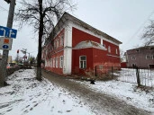 Историческое здание с земельным участком, расположенное по адресу: Ярославская область, г. Ярославль, Московский проспект, д. 43/10