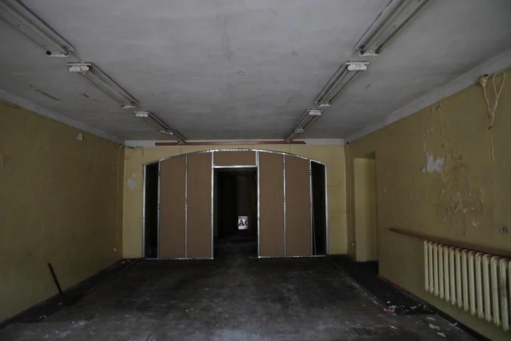 Право аренды помещения площадью 1 457,2 кв. м в Апраксином дворе.