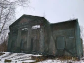 Здание с участком в Красном Селе