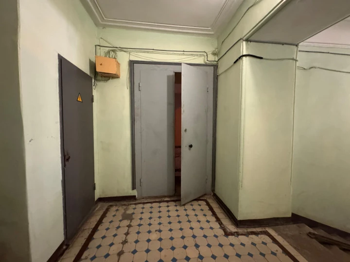 Помещение 25,9 кв.м на Большой Монетной ул.