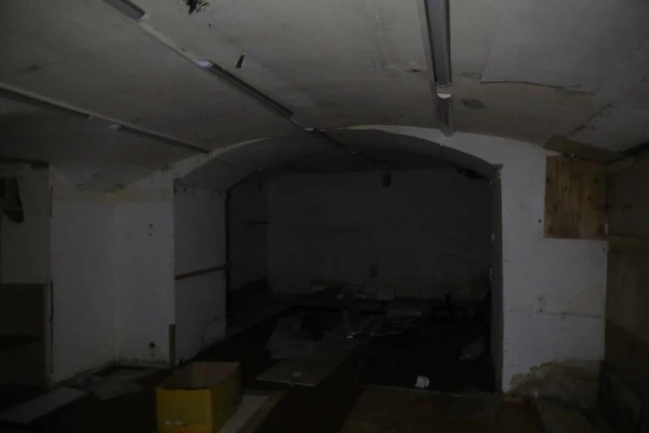 Право аренды помещения площадью 2304,8 кв. м в Апраксином дворе.