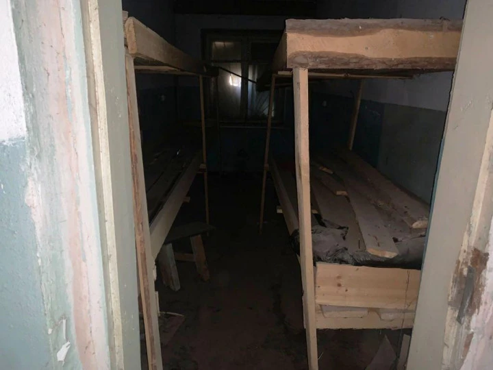 Здание склада - 459,6 кв. м, сЗУ 1362 +/- 3 кв. м, адрес: Свердловская обл., г. Серов, ул. Лесозаводская, д. 34, стр. 17,