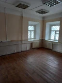 Здание, 2-этажное, 556,2 кв.м с земельным участком 542 кв.м по адресу: г. Ярославская обл., г. Переславль-Залесский, ул. Советская, д.14