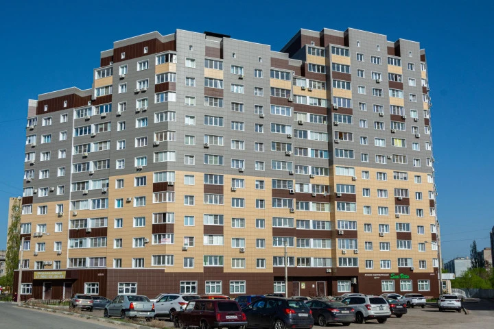 Квартира, общей пл. 52,1 кв.м., кадастровый номер 36:33:0002202:2159, этаж № 8, расположенная по адресу: Воронежская область, г. Нововоронеж, ул. Первомайская, д. 7б, кв. 34.