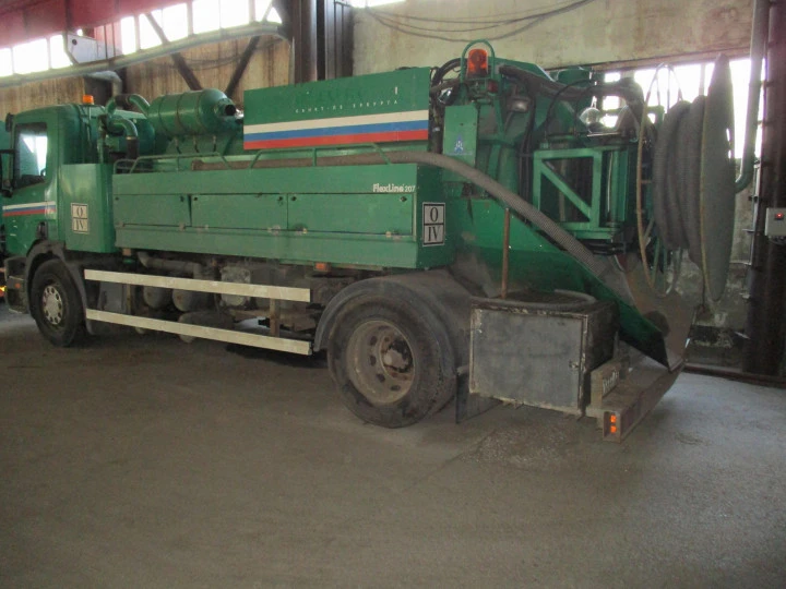 Цистерна SCANIA P94DB 4Х2LB300 "JLH FLEXLINE 207"