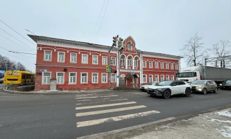 Историческое здание с земельным участком, расположенное по адресу: Ярославская область, г. Ярославль, Московский проспект, д. 43/10