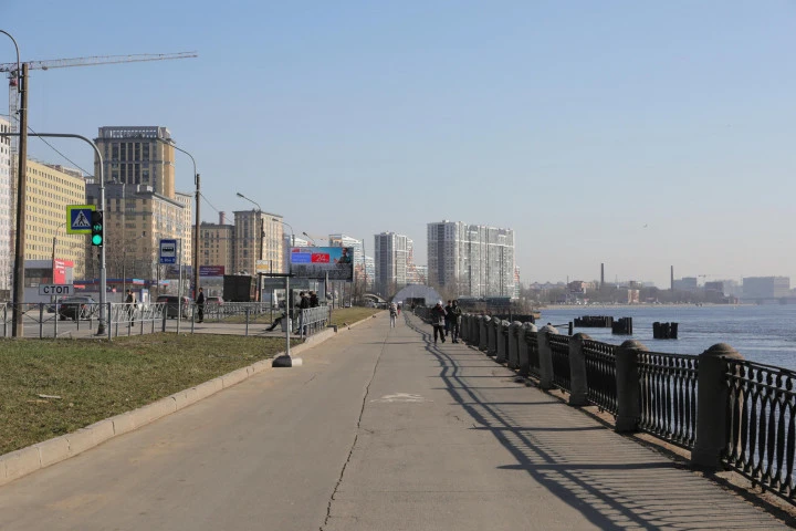 Ресторан с з/у на Октябрьской набережной "Бакинский причал"