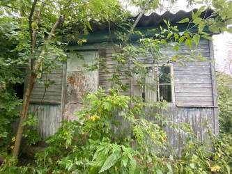 Здание и земельный участок в Орловской области, д. Арбузово