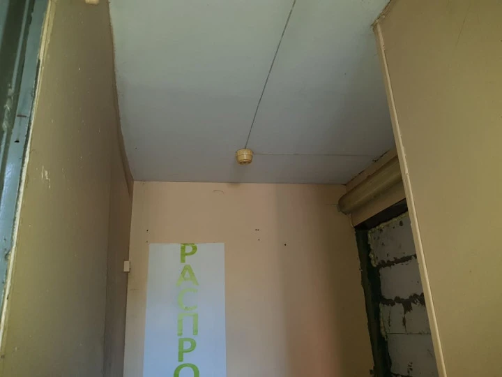 Помещение 9,3 кв.м на пр. Ударников