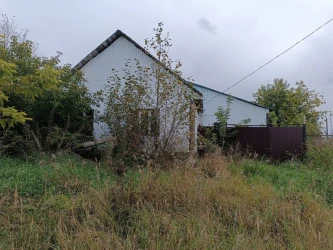 Жилой дом, общей площадью 94 кв. м.; Земельный участок, общей площадью 1 219 кв. м. Адрес: Курганская обл, Щучанский р-н, Чумляк с, Советская ул, дом 16